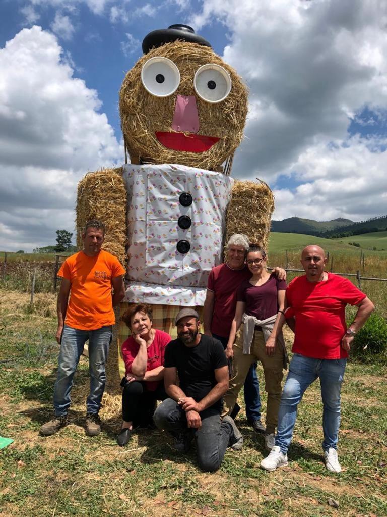 Agriturismo Il Riccio 몬티키오 외부 사진
