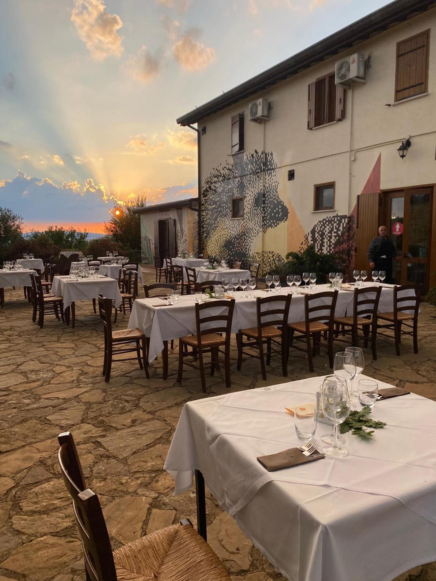 Agriturismo Il Riccio 몬티키오 외부 사진