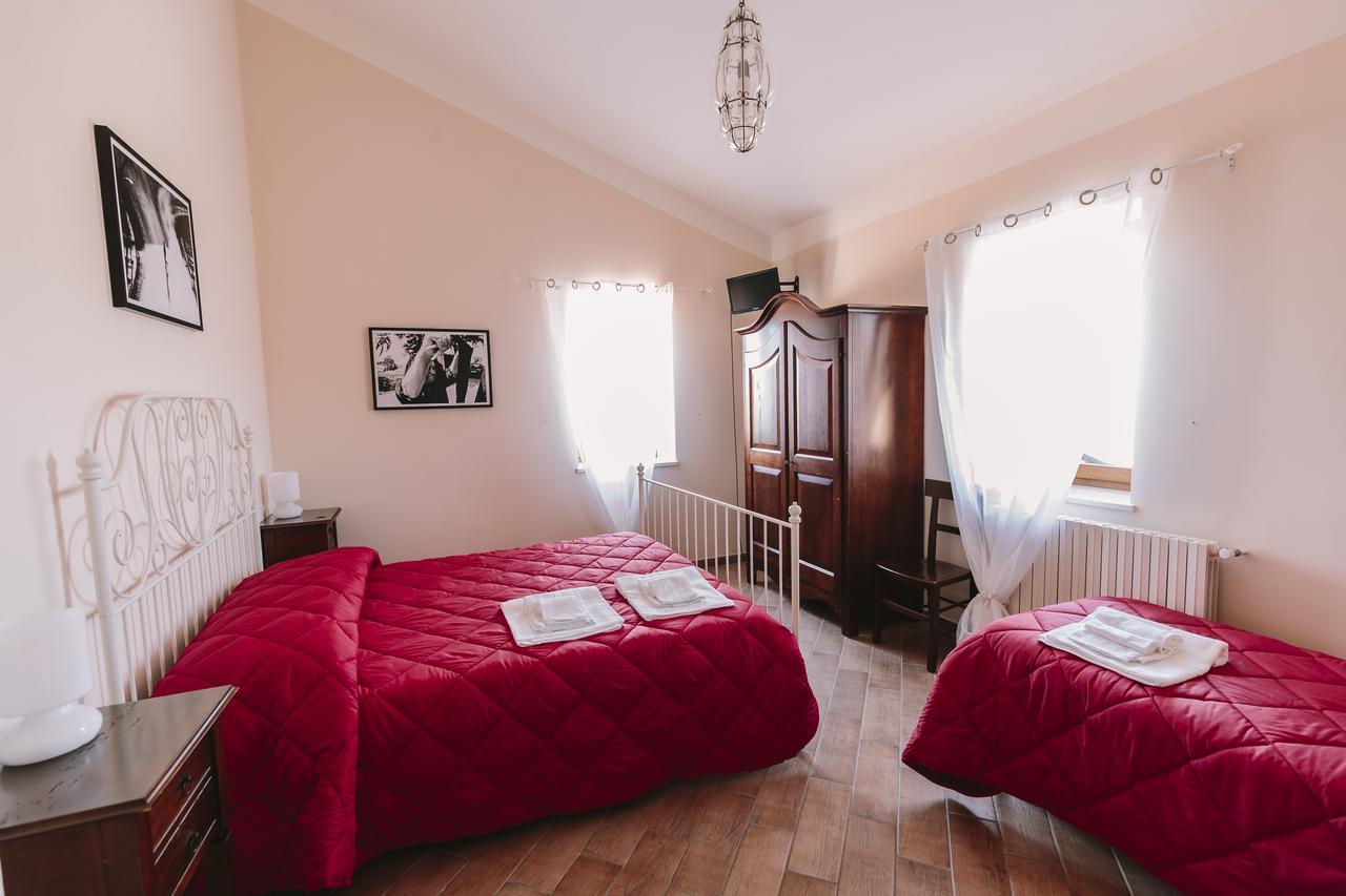 Agriturismo Il Riccio 몬티키오 외부 사진