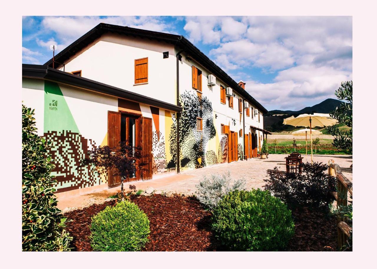 Agriturismo Il Riccio 몬티키오 외부 사진